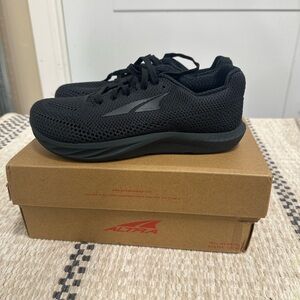 NEW Escalante Racer 2 Road-Running Shoes - Women’s SZ 6